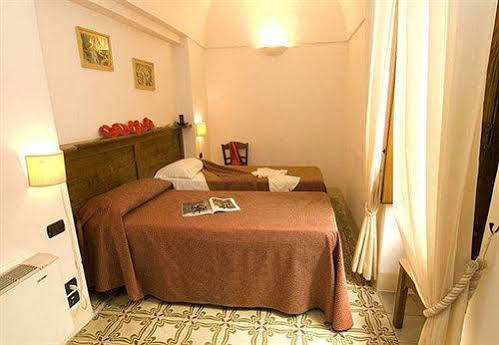 Hotel Palazzo D'Erchia Conversano Dış mekan fotoğraf